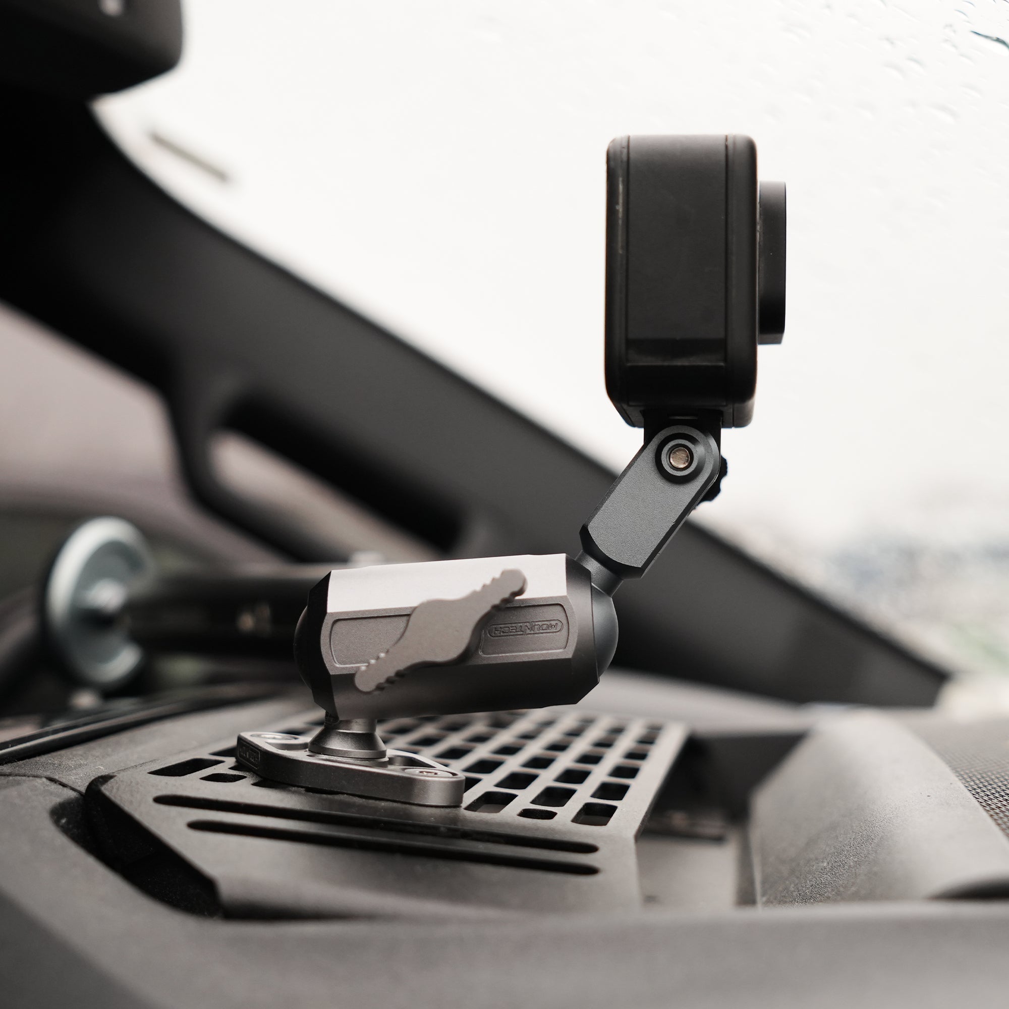 Close-up of the Mountech GoPro mount three-prong interface on a 1-inch ball